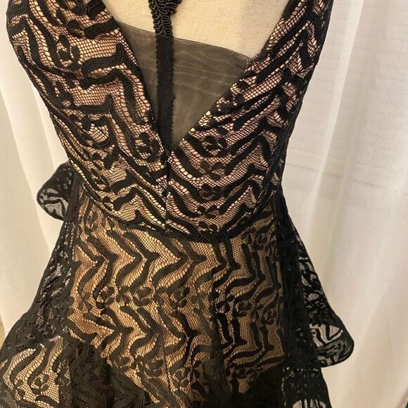 Avec lace dress, S - Picture 7 of 9